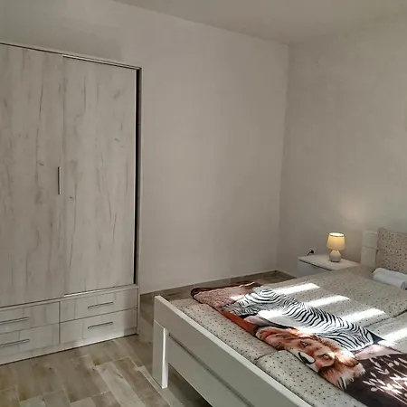 Cera Apartment *